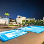 Villa Macarena - Extravagant & Luxurious Dream